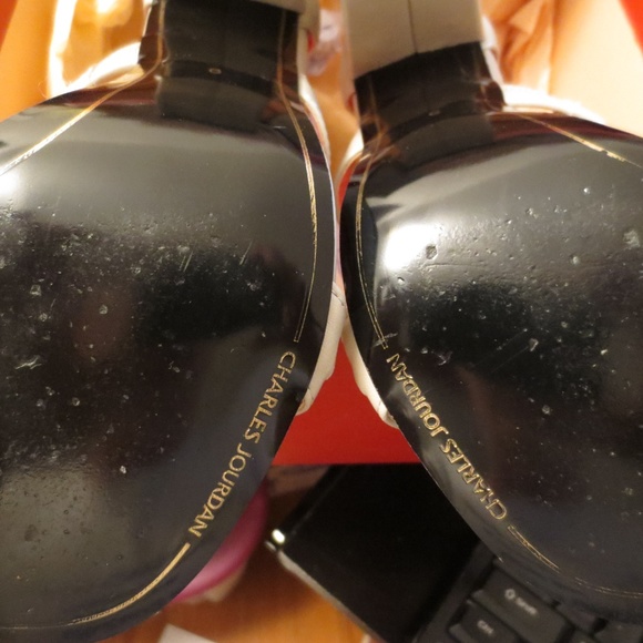 LAST CHANCE Charles Jourdan Gray Brea Sandals - Picture 5 of 5